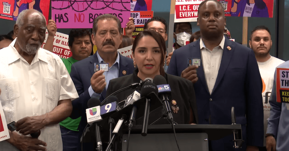 Fact Check: Illinois Congress members denied entry to ICE facility for second consecutive day