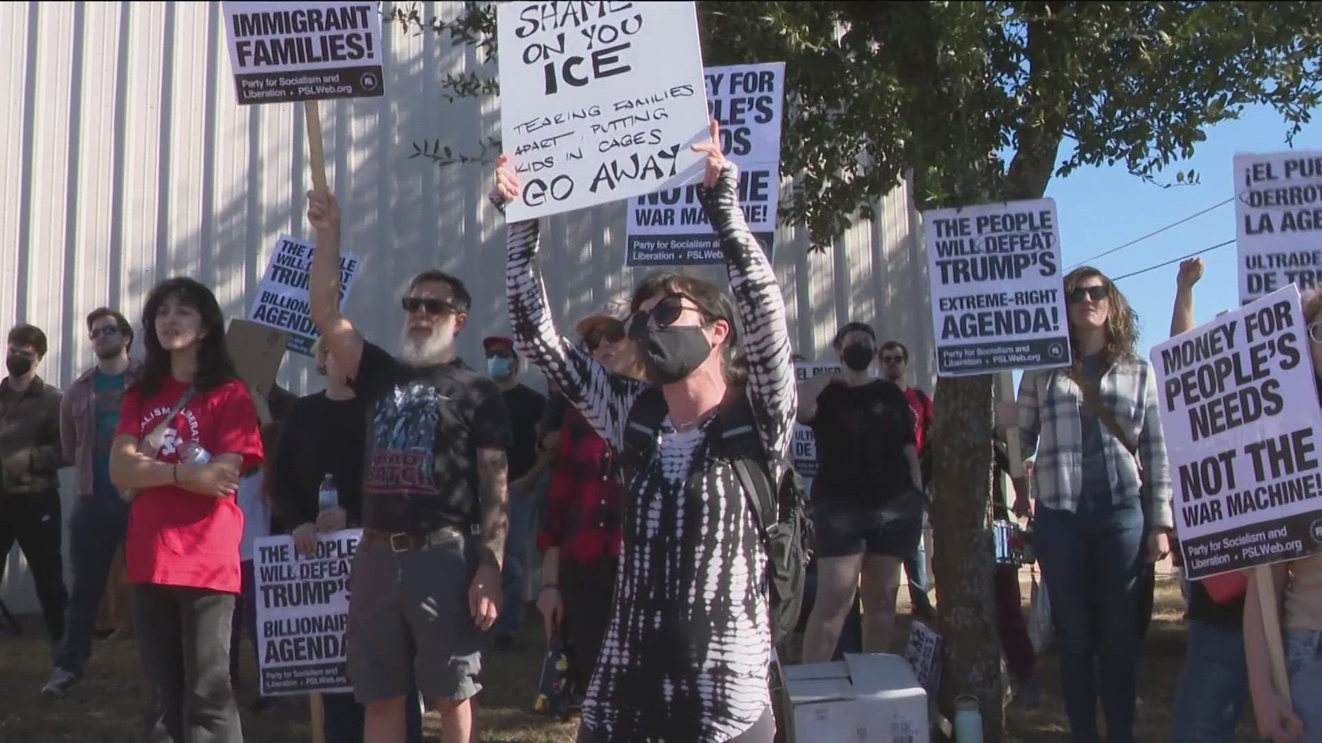 Fact Check: Congress members told to 'send an email' to inspect ICE facility