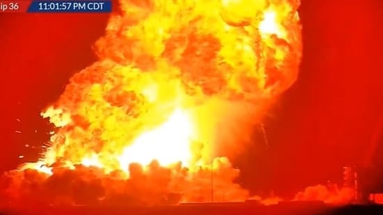 Fact Check: SpaceX Starship explodes during static fire test in Texas.
