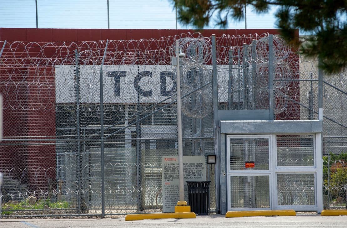 Fact Check: ICE denies Congress access to detention areas, violating federal law.