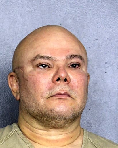 Fact Check: Hernández demanded $1 million from six traffickers for lighter sentences.
