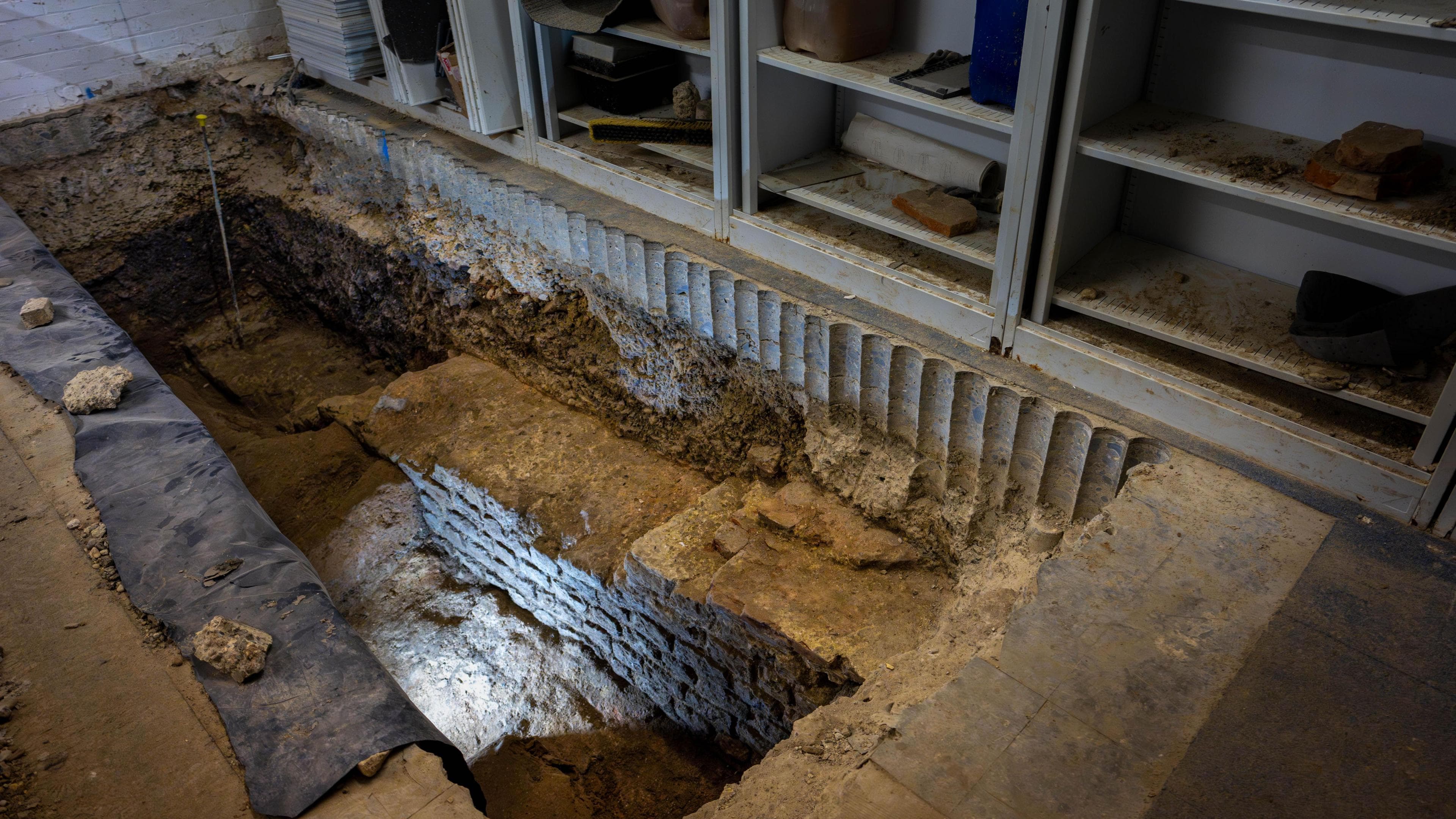 Fact Check: This site is dubbed the 'Beverly Hills of Roman London' for its wealth.