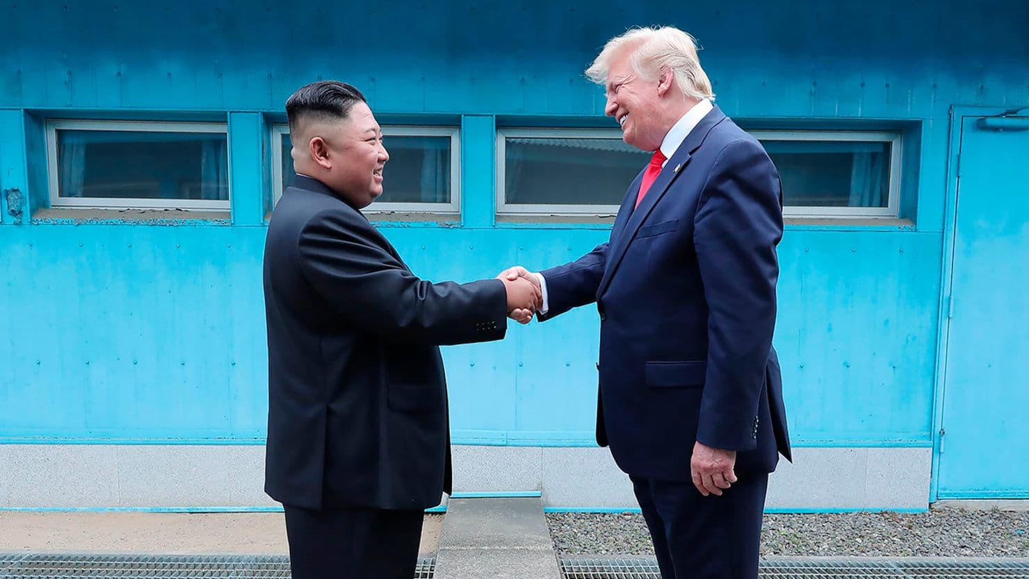 Fact Check: Donald Trump is fatter than Kim Jong Un