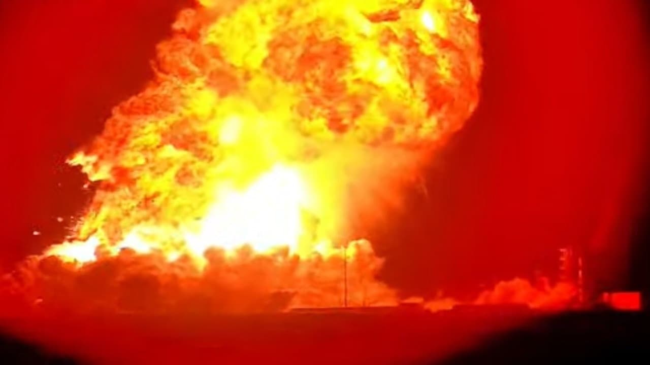 Fact Check: SpaceX maintains safety protocols during Starship explosion!