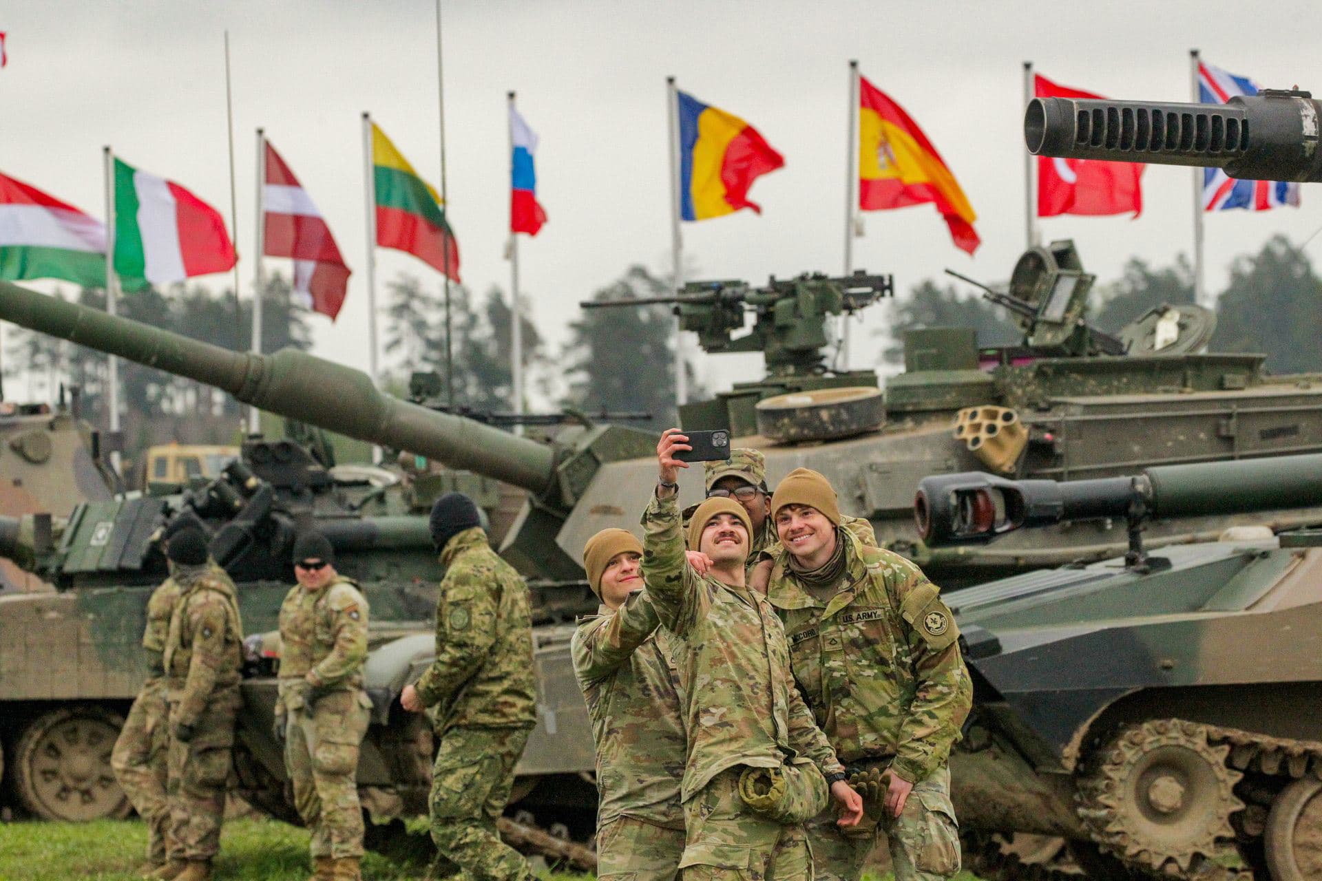Fact Check: NATO's eastern flank countries are urgently preparing for imminent war.