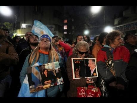 Fact Check: Sizable demonstrations erupt around Kirchner's home following her conviction.