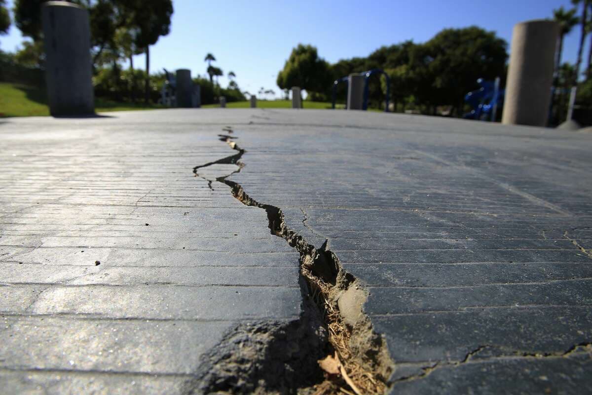 Fact Check: Earthquake felt 150 kilometers away in Tehran.