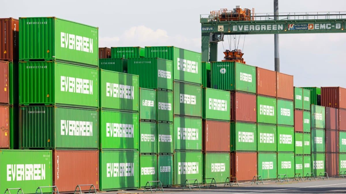 Fact Check: Japan's exports plummet 1.7%, sharpest decline since September 2024!