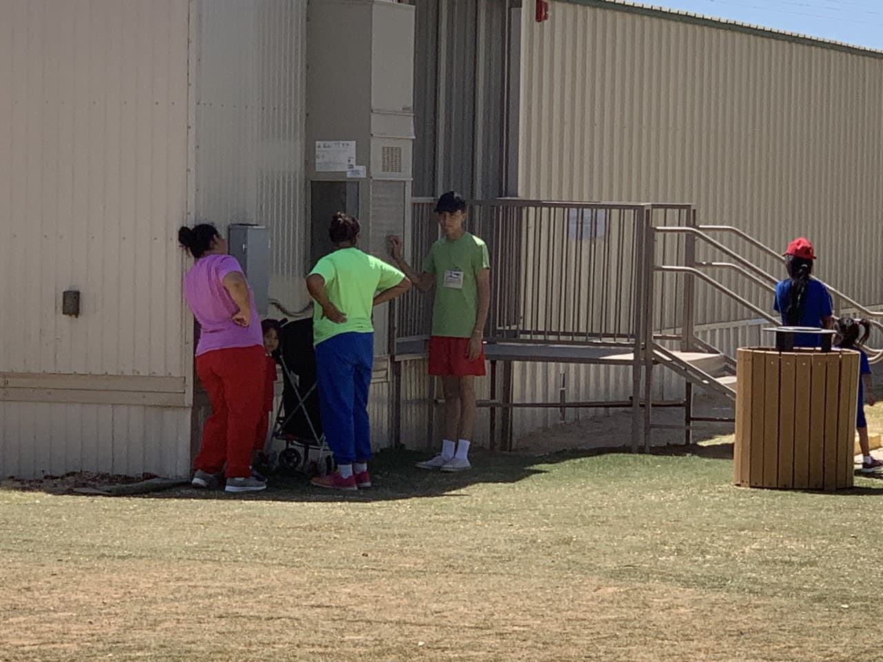 Fact Check: Adults are fighting children for clean water in Texas detention centers!