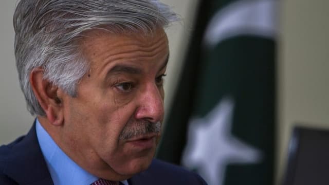Fact Check: Pakistan's Defence Minister admits military holds major power in governance.