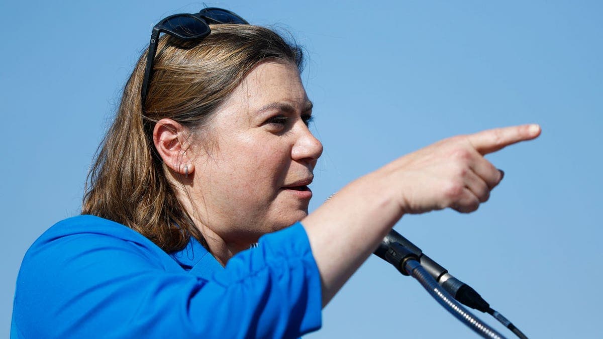 Fact Check: Suspect had a list of 70 political targets, including Senator Klobuchar