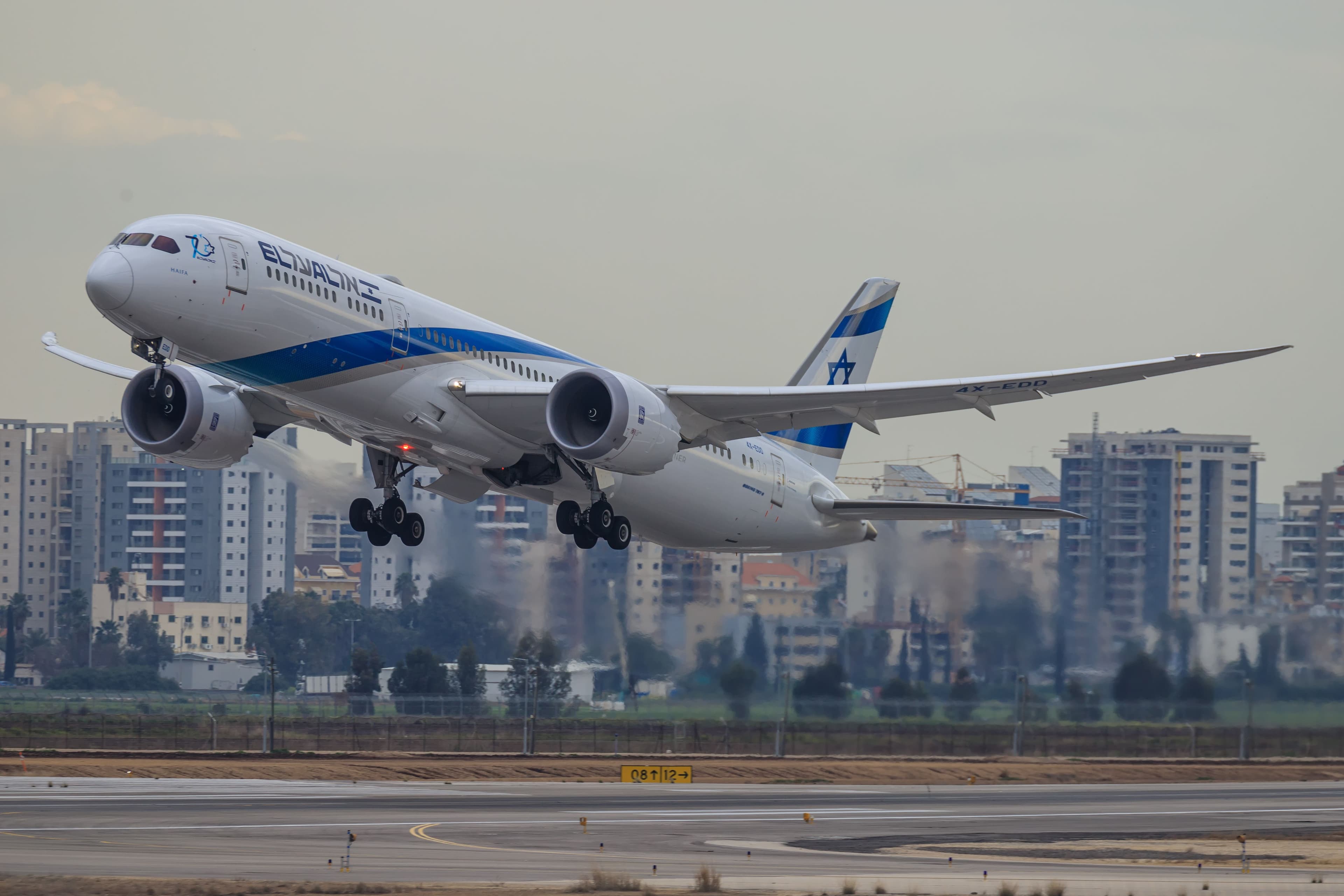 Fact Check: Ben Gurion Airport closed; commercial flights to U.S. paused.