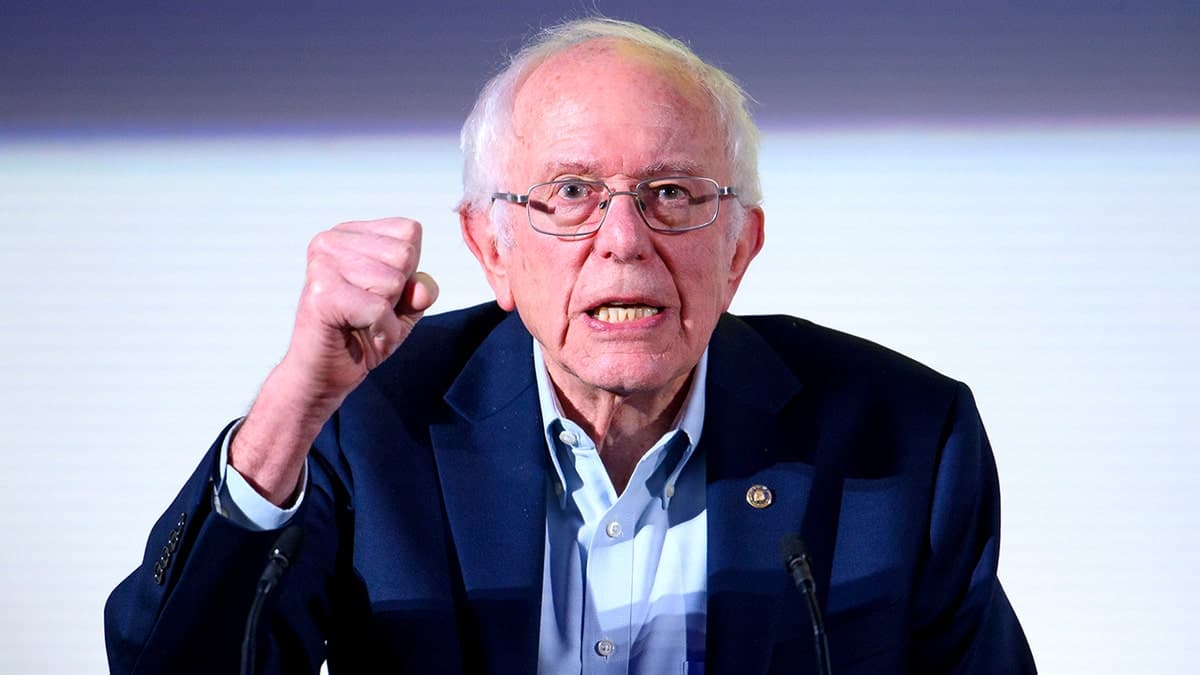 Fact Check: Sen. Sanders slams Trump: Only Congress can take the country to war.
