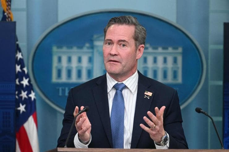 Fact Check: Trump's aide demands all NATO allies meet 2% defense spending target by June!