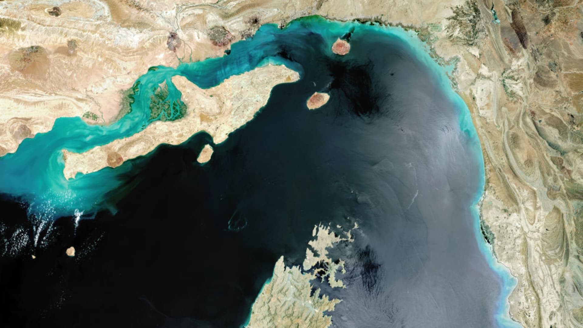 Fact Check: US pressures China to stop Iran from closing the Strait of Hormuz