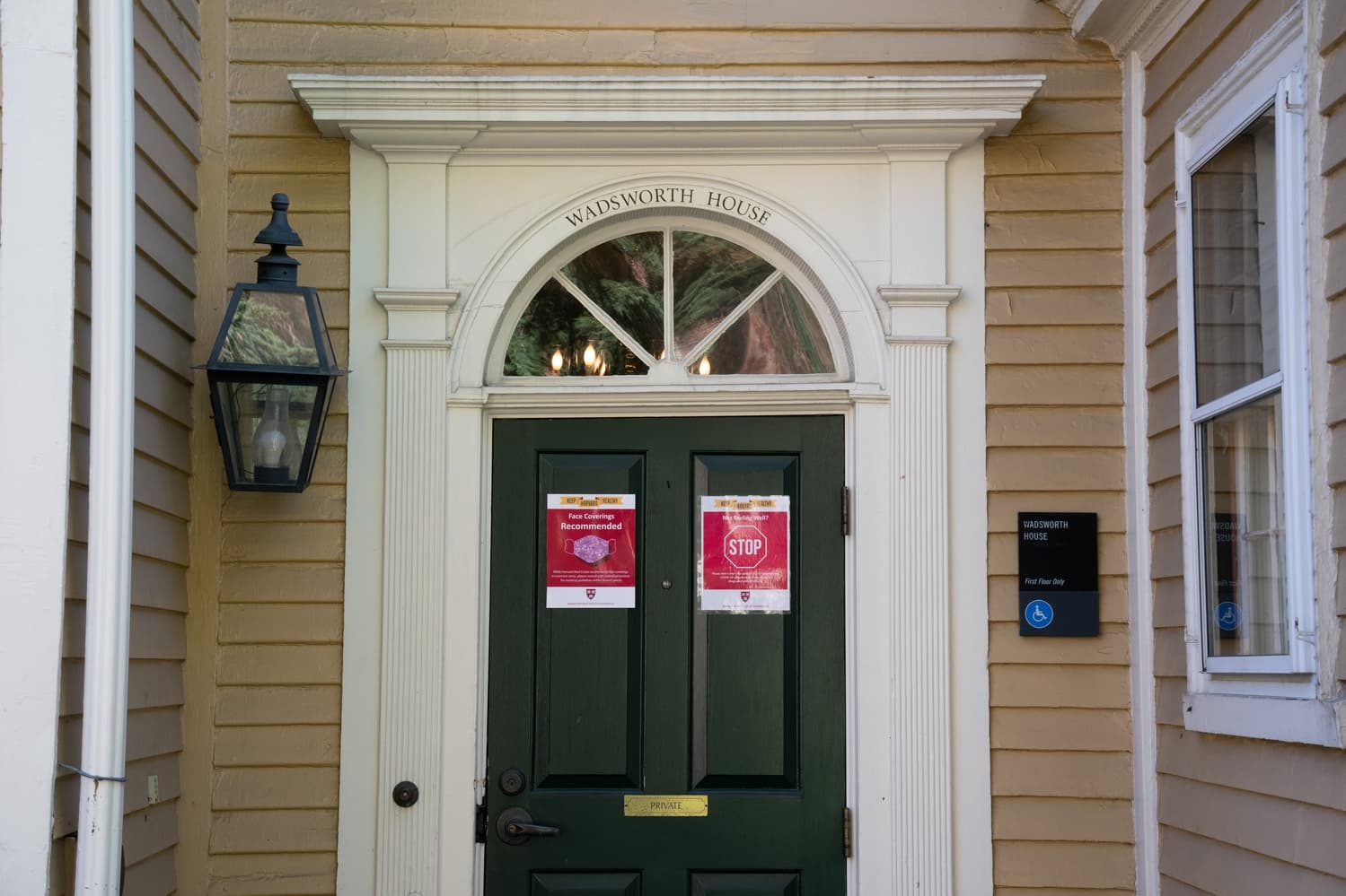 Fact Check: Cellini estimates 10,000 living descendants of enslaved individuals tied to Harvard.