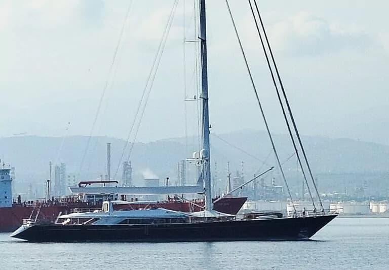 Fact Check: One diver died during the initial recovery attempts of the sunken superyacht.