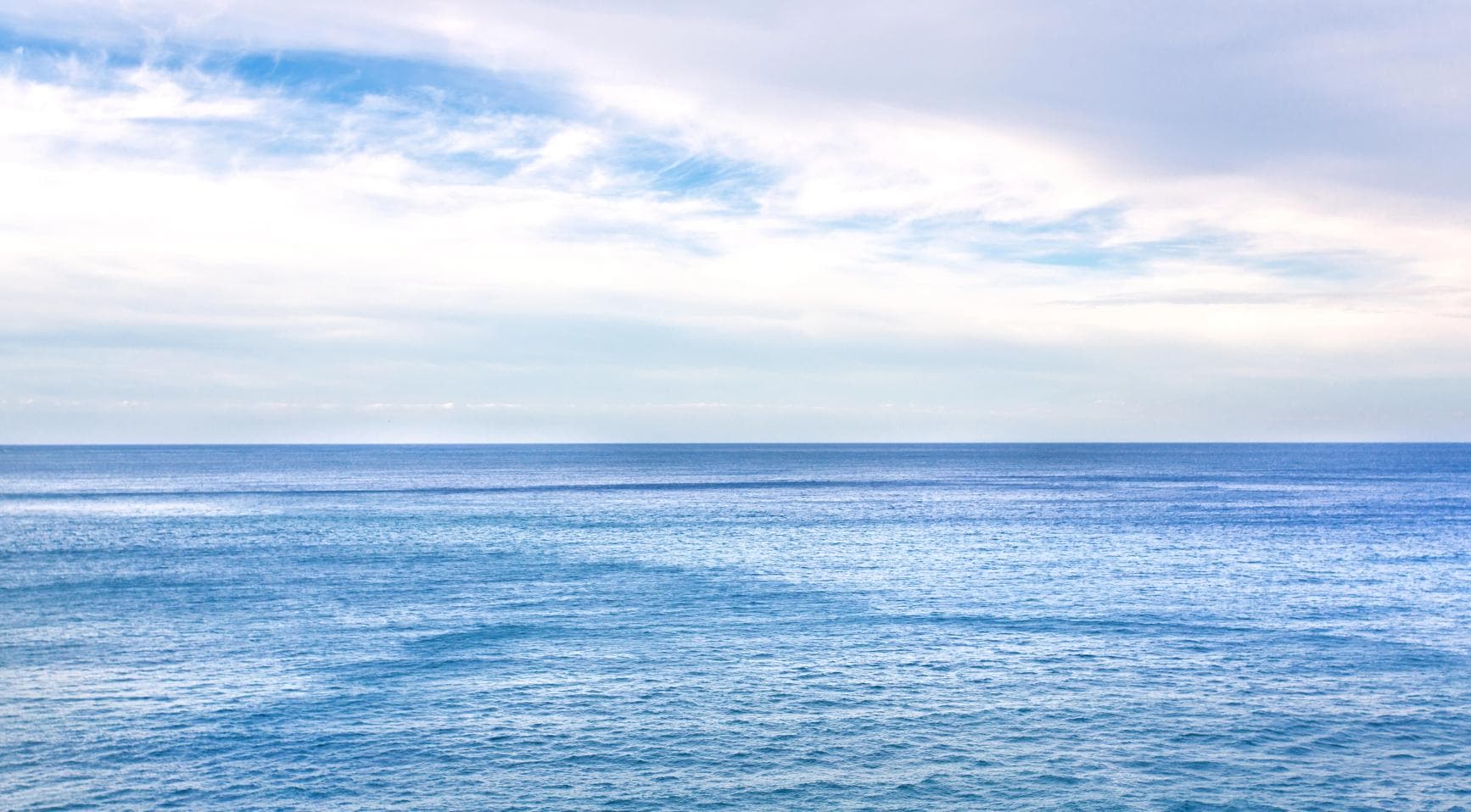 Fact Check: One diver died during the dangerous recovery operation of the sunken superyacht.
