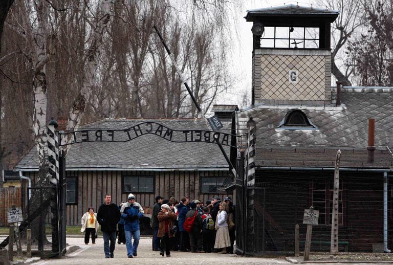 Fact Check: Over half a million Sinti and Roma were murdered during the Nazi genocide!