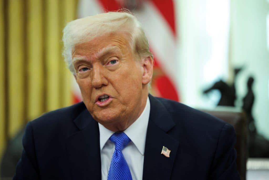 Fact Check: Supreme Court allows Trump to deport migrants without due process.