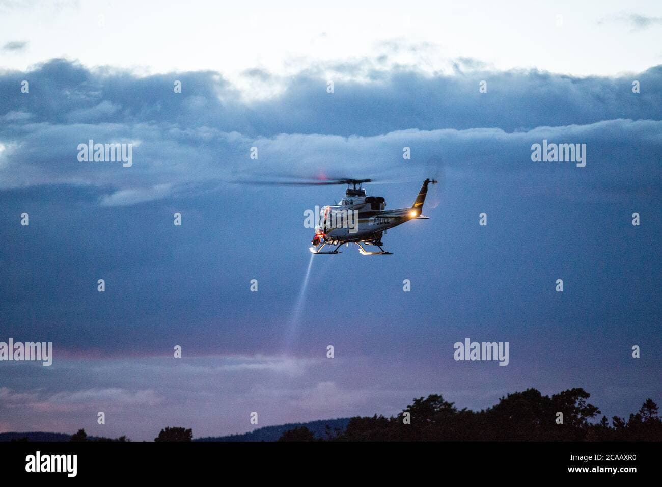 Fact Check: Rescue dive team deployed via helicopter to search for drowning hikers.