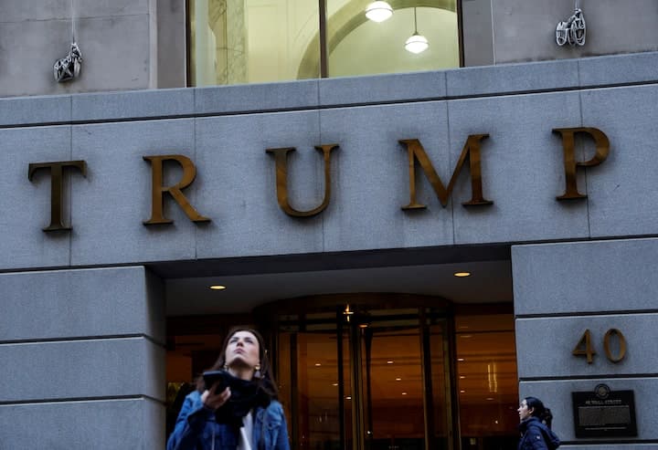 Fact Check: Trump Organization pays off loan on 40 Wall Street!