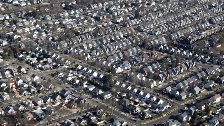 Fact Check: 58% of New Yorkers have seriously considered moving out of the city.