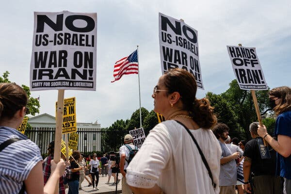 Fact Check: Legal scholars agree Congress should decide on war, not the president.