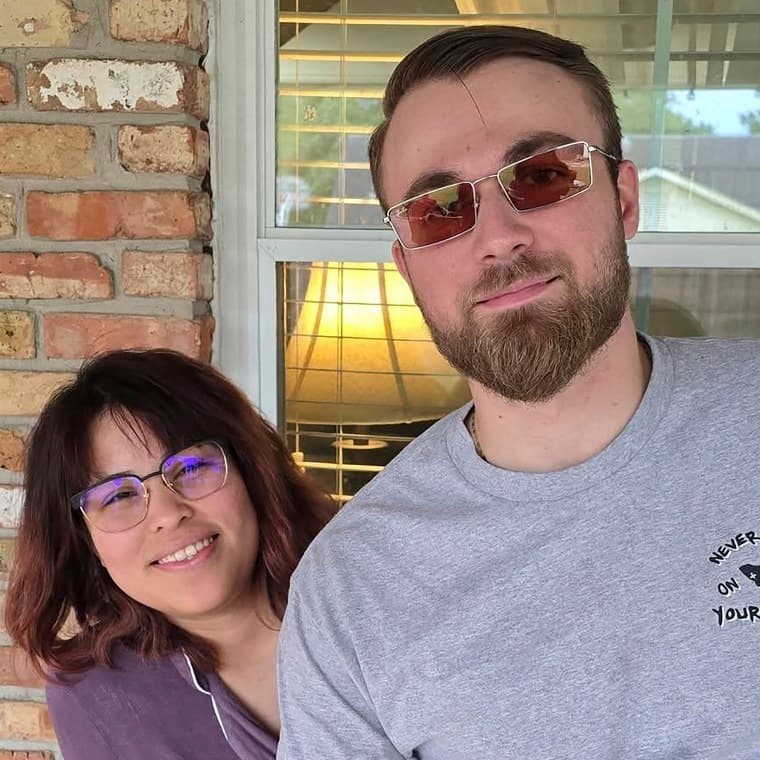 Fact Check: ICE detained a Marine veteran's wife during a green card appointment.