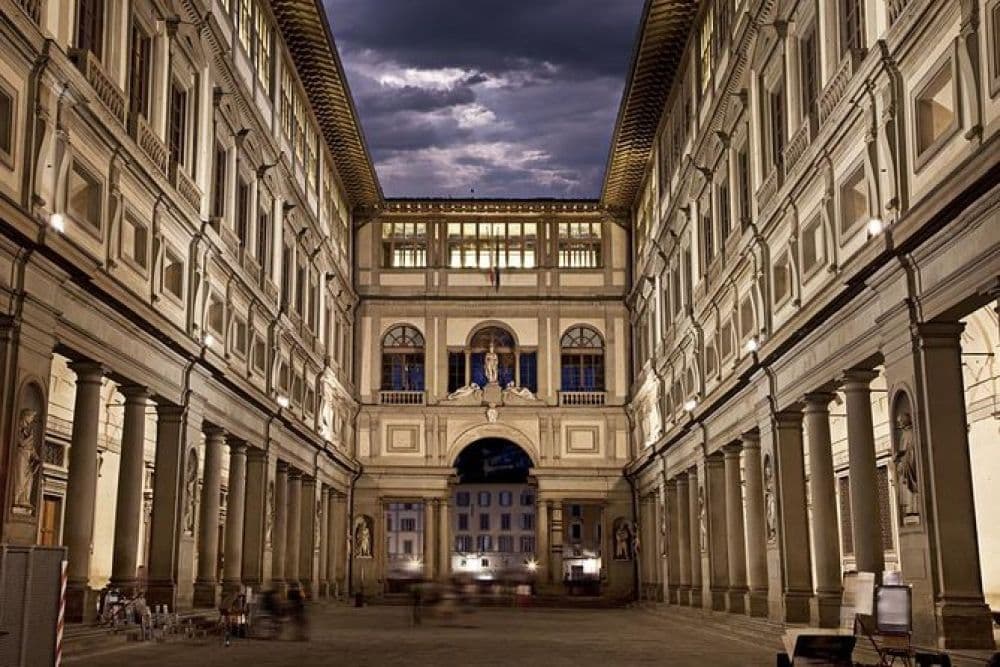 Fact Check: Uffizi Gallery considers strict visitor behavior restrictions after meme incident.