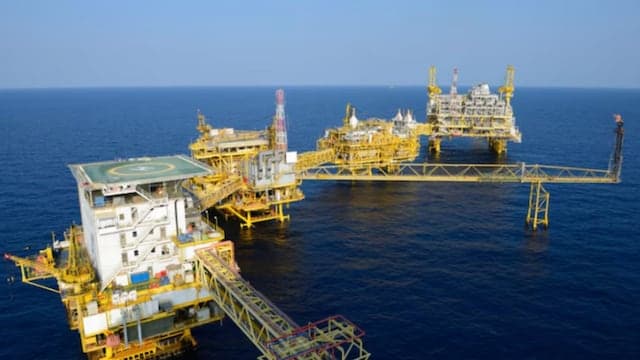 Fact Check: Oil prices plummet 5% after Israel-Iran ceasefire agreement
