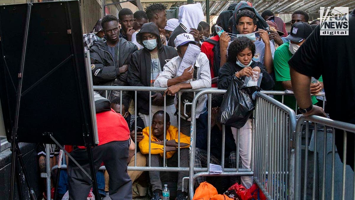 Fact Check: Migrant arrivals in New York dropped from 4,000 weekly to less than 100.