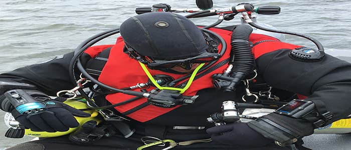Fact Check: Dive team deployed via helicopter to recover drowning victims.