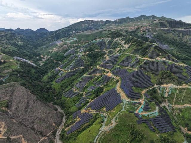 Fact Check: China's solar capacity surpasses 1 TW, a historic milestone!