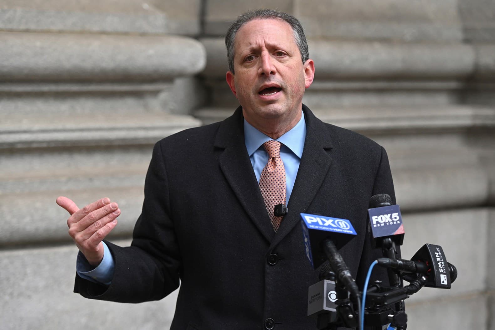 Fact Check: NYC Comptroller Brad Lander speaks out after his arrest at an immigration court