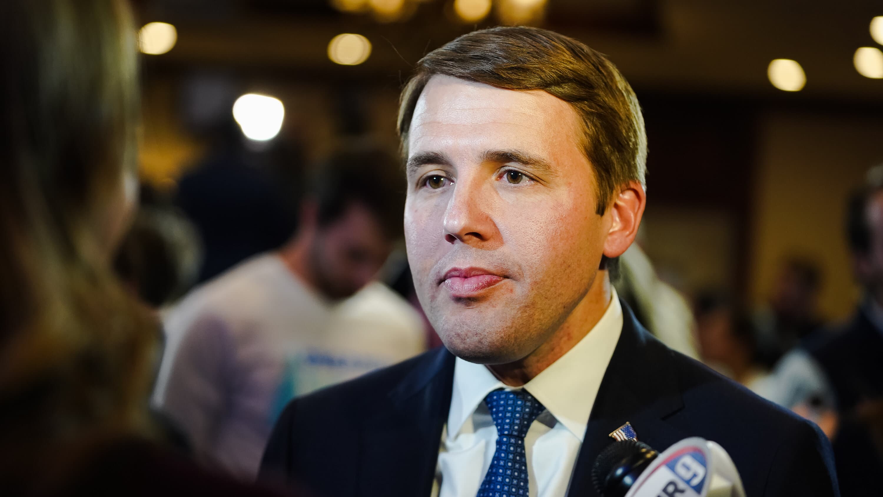 Fact Check: Pappas accuses Brown of siding with corporate interests over New Hampshire residents.