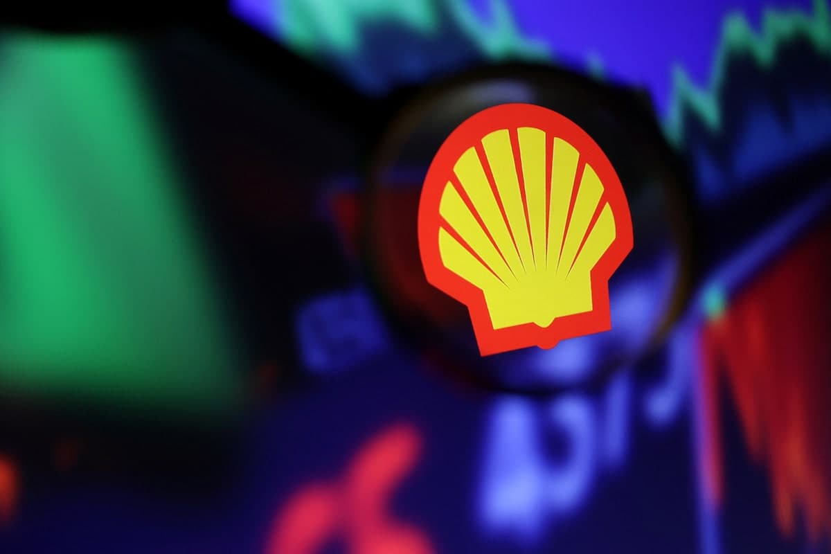 Fact Check: Shell prefers buying back shares over acquiring BP.