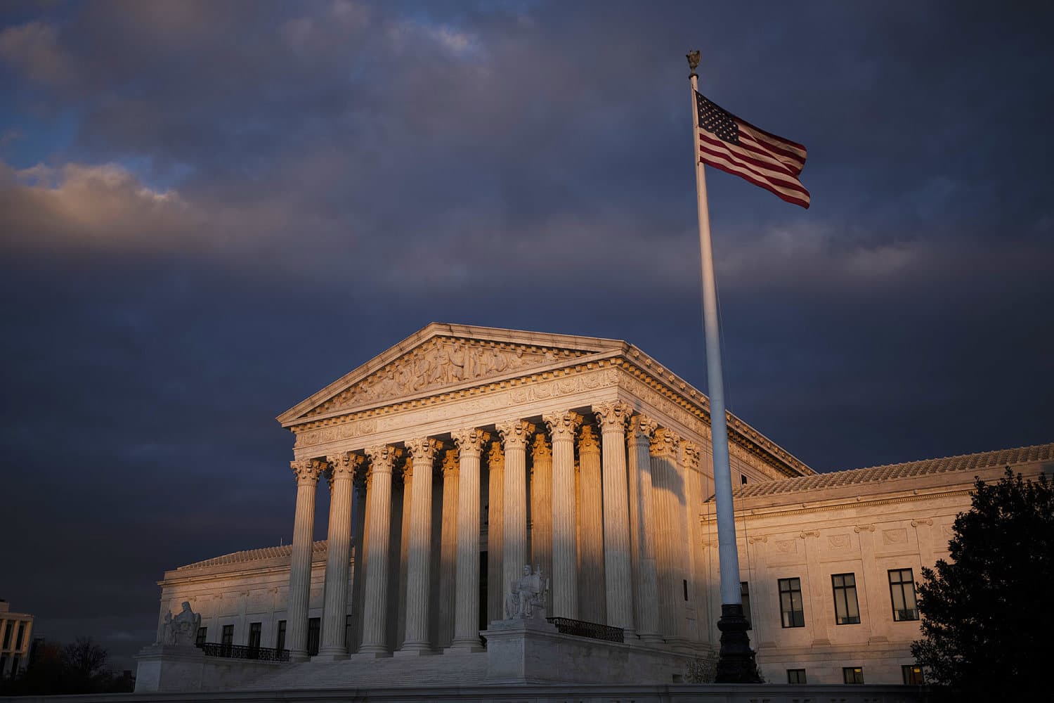 Fact Check: Supreme Court blocks Planned Parenthood from suing South Carolina over Medicaid funding loss.