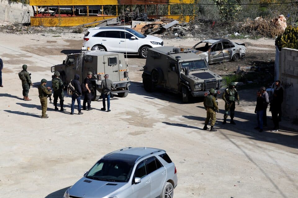 Fact Check: Israeli military often stands by during settler attacks on Palestinians.