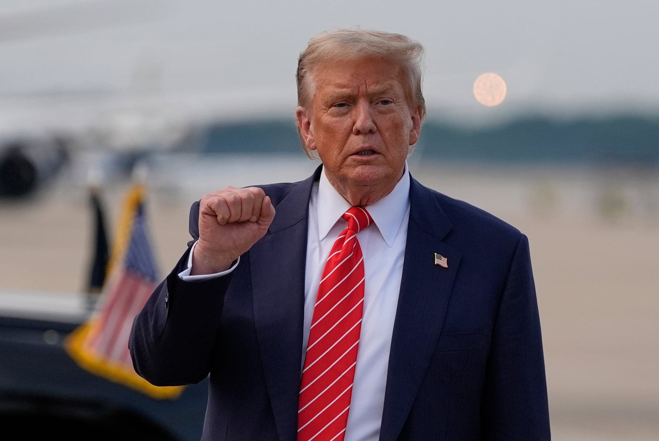 Fact Check: Trump's policies dropped GDP growth by 2.9% in just 80 days.