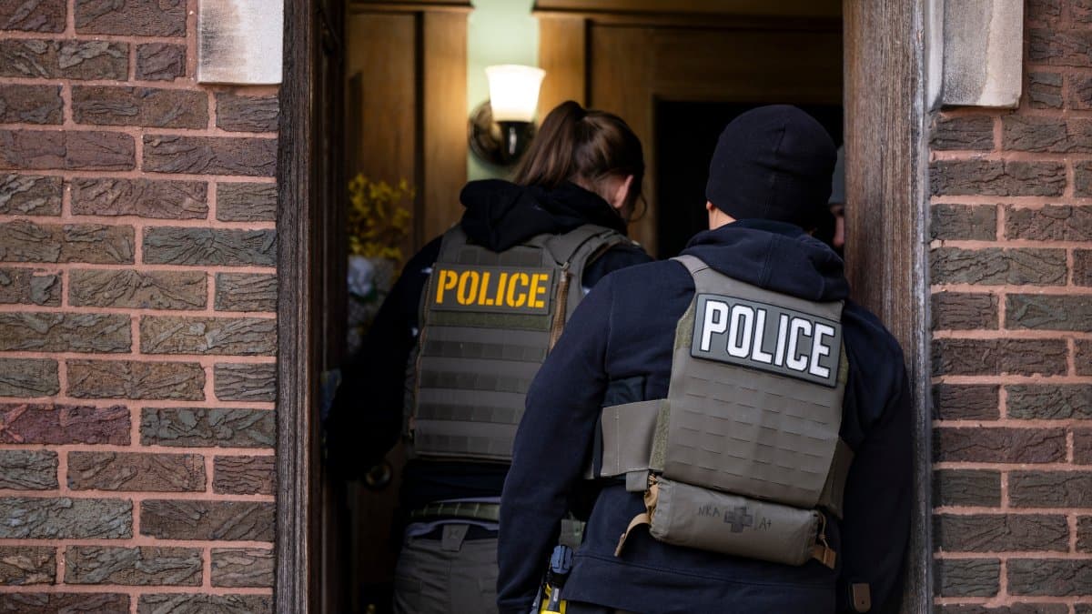 Fact Check: Witnesses say ICE agents never asked Velez for identification during her arrest.