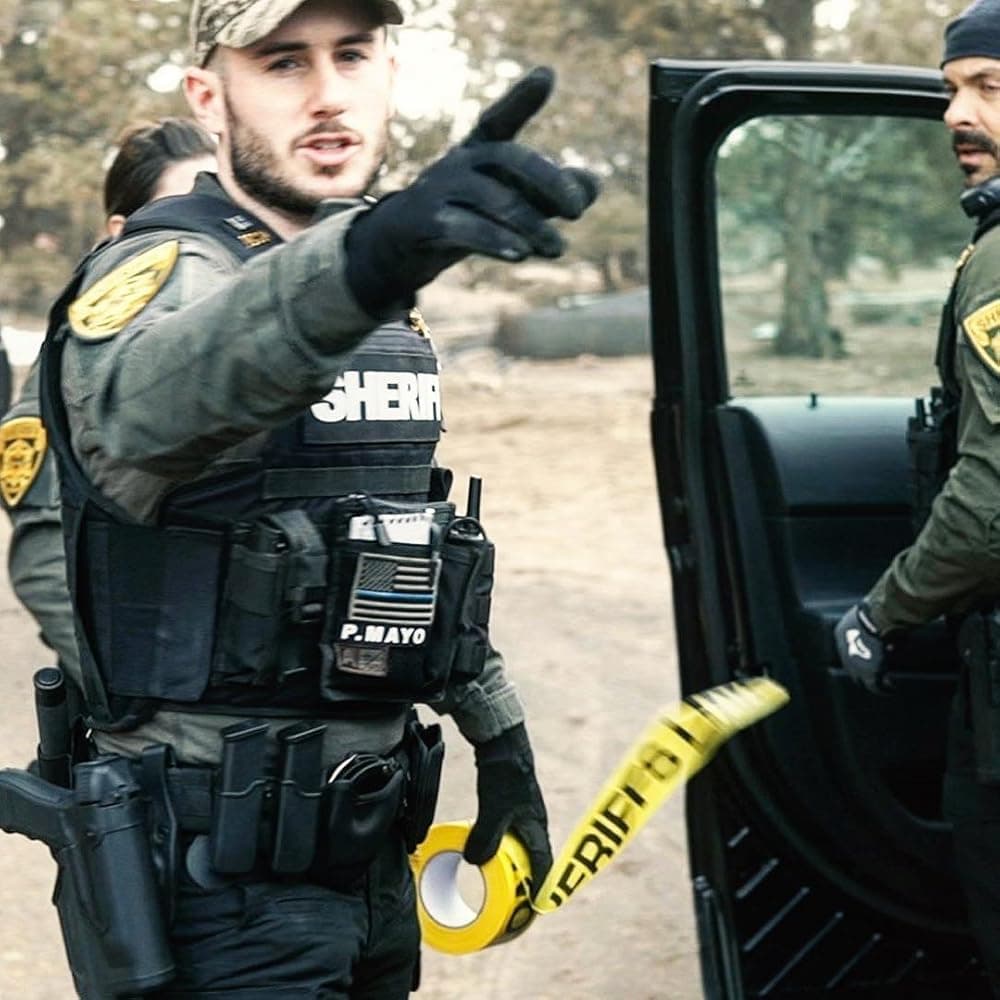 Fact Check: Can bounty hunters legally where police attire in California 
