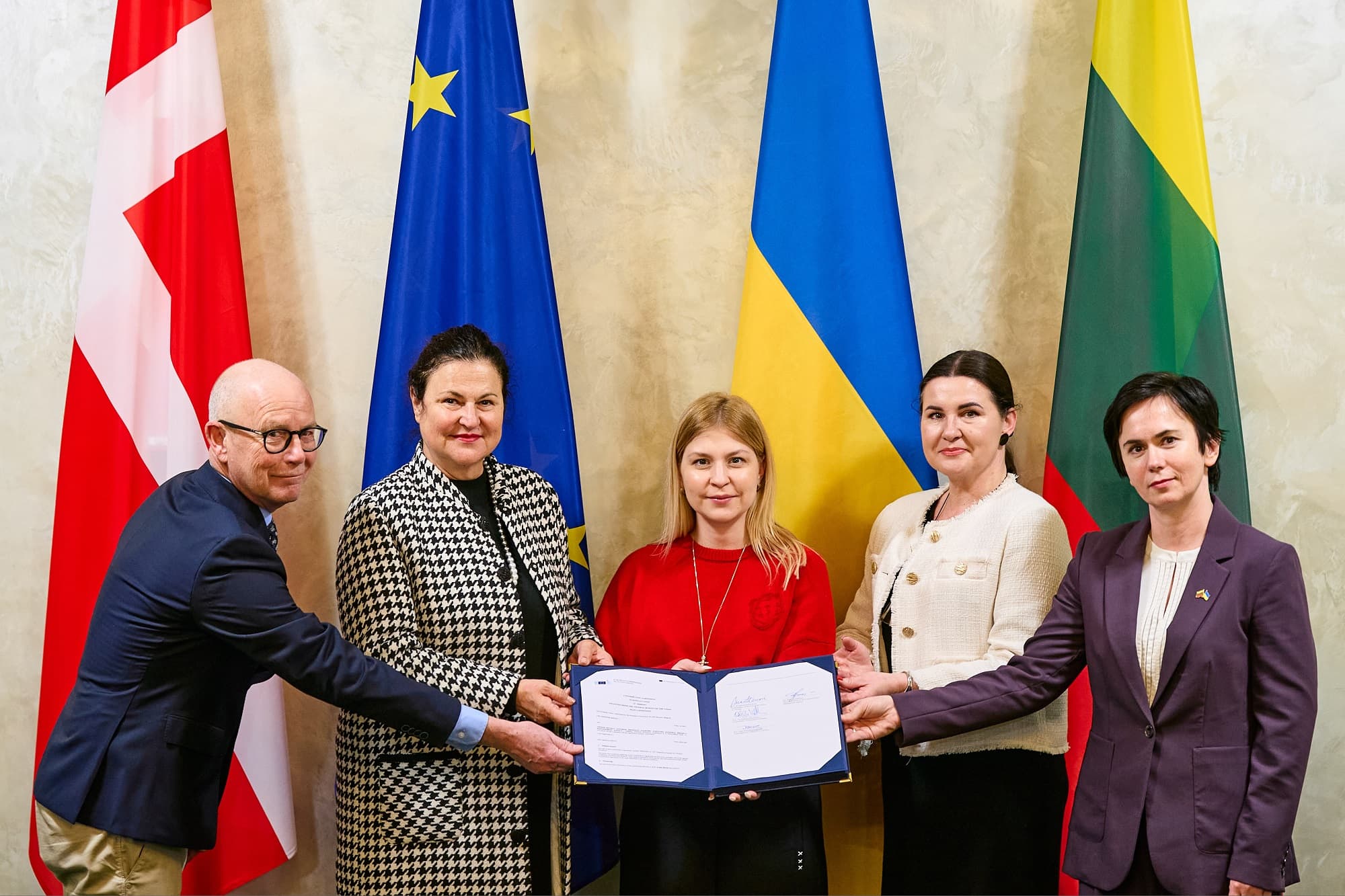 Fact Check: EU plans to prevent Hungary from undermining Ukraine's EU accession process.
