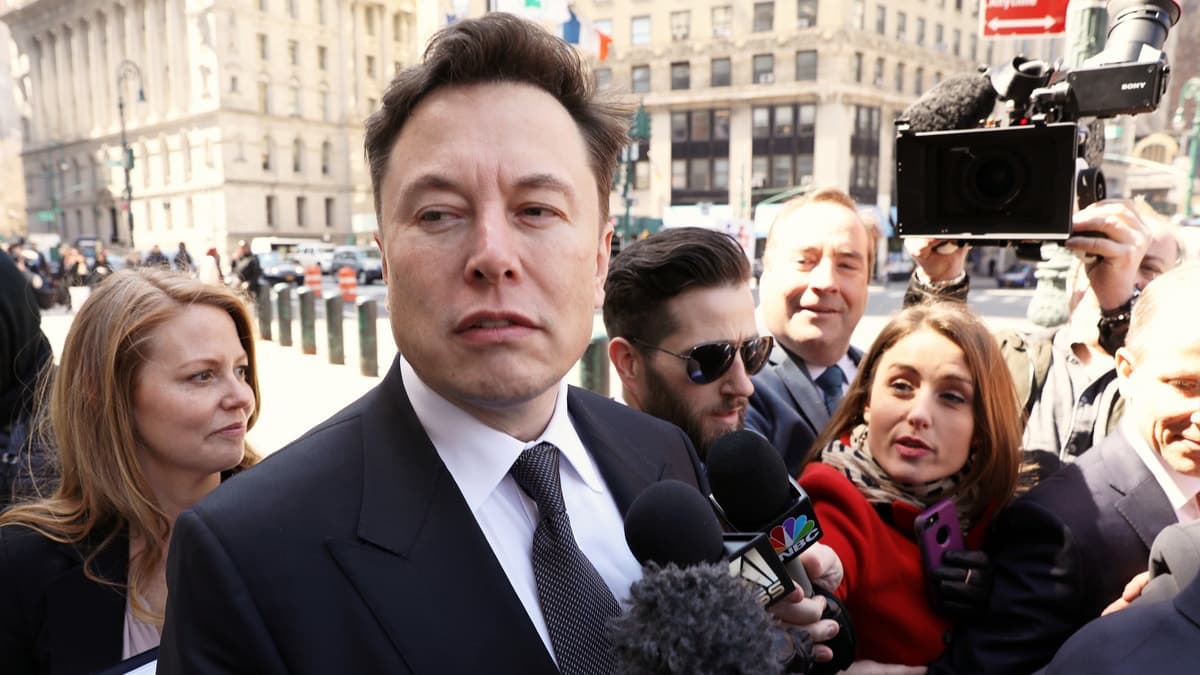 Fact Check: Did top Tesla investor ask Elon to step down ?