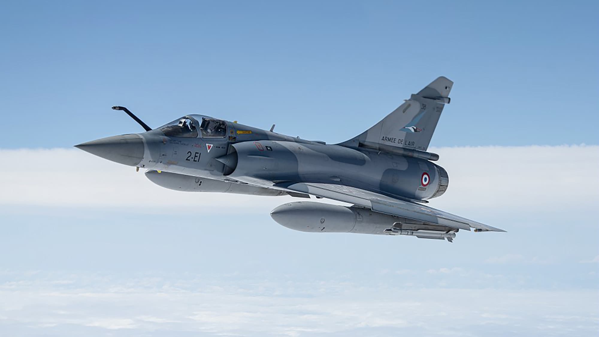 Fact Check: Macron pledged to train 4,500 Ukrainian pilots for Mirage 2000-5F operations.