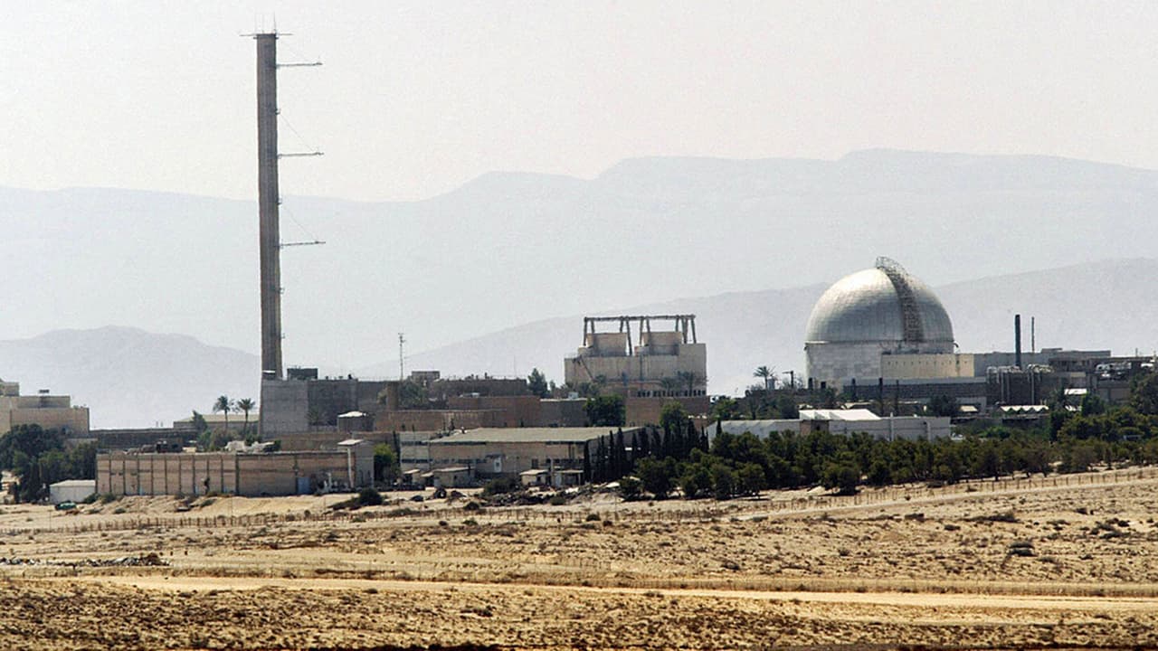 Fact Check: Israel, not Iran, poses the greatest global threat due to its alleged possession of 200–400 nuclear weapons and its policy known as the “Samson Option