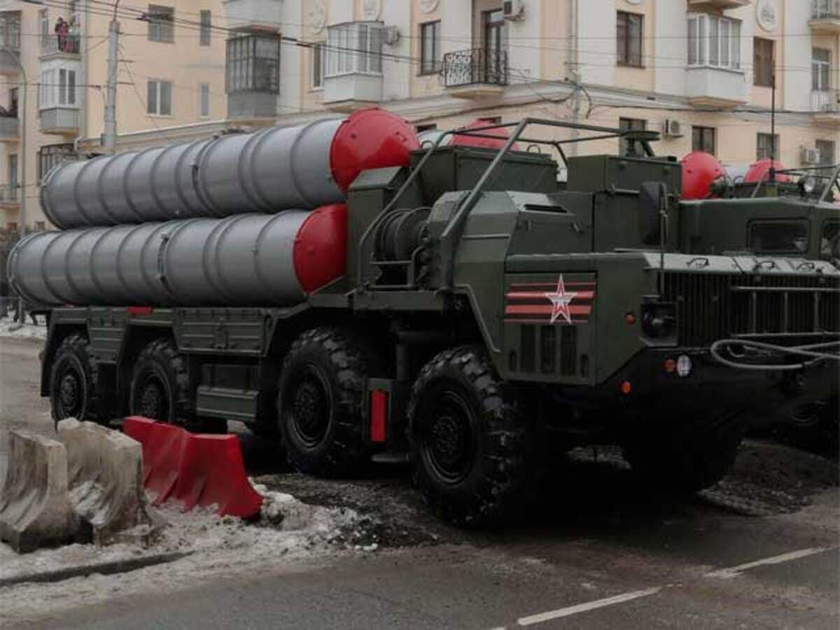 Fact Check: India and Russia finalize S-400 missile system supply deal.