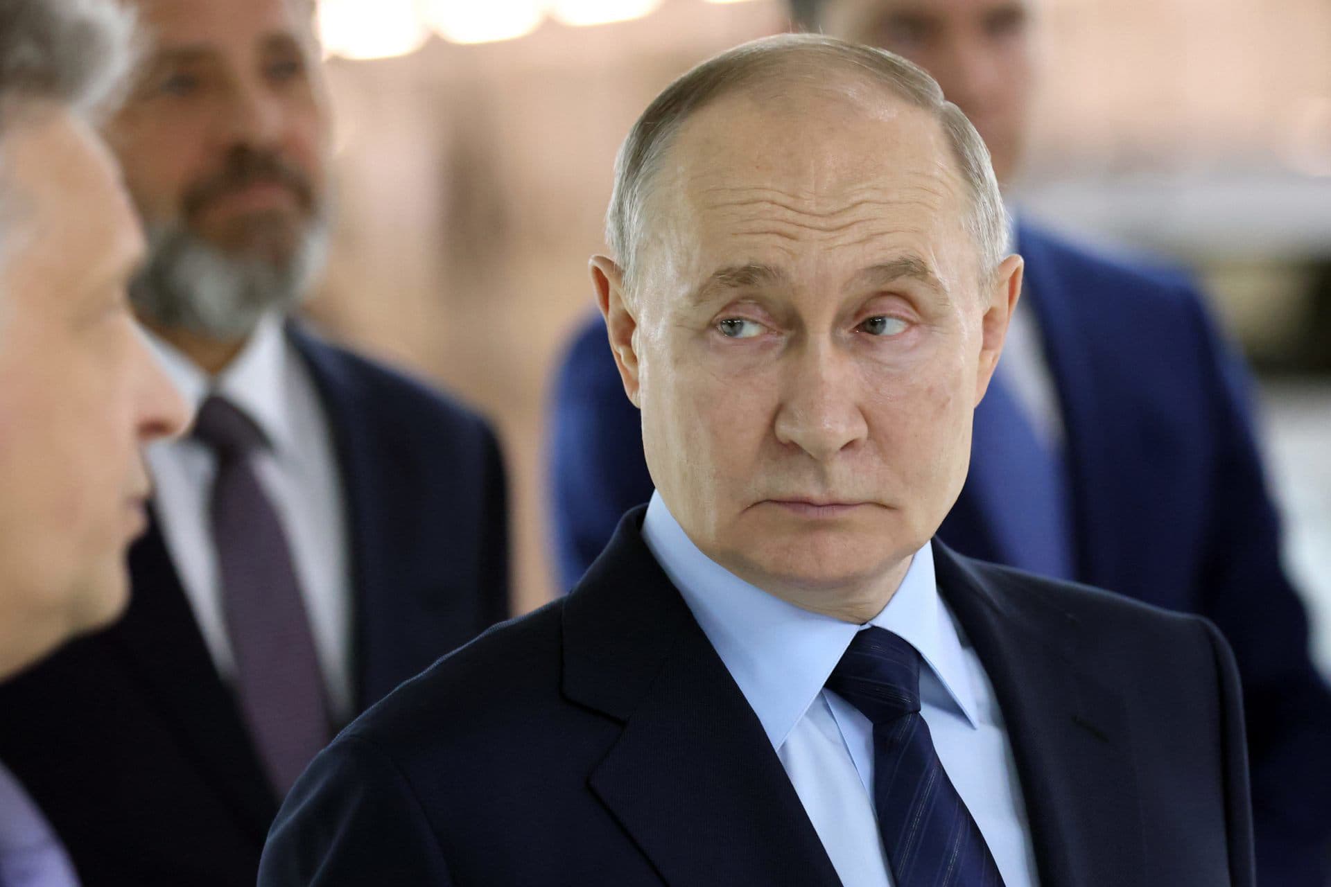 Fact Check: Putin claims Zelenskyy lost legitimacy after his presidential term expired last year.