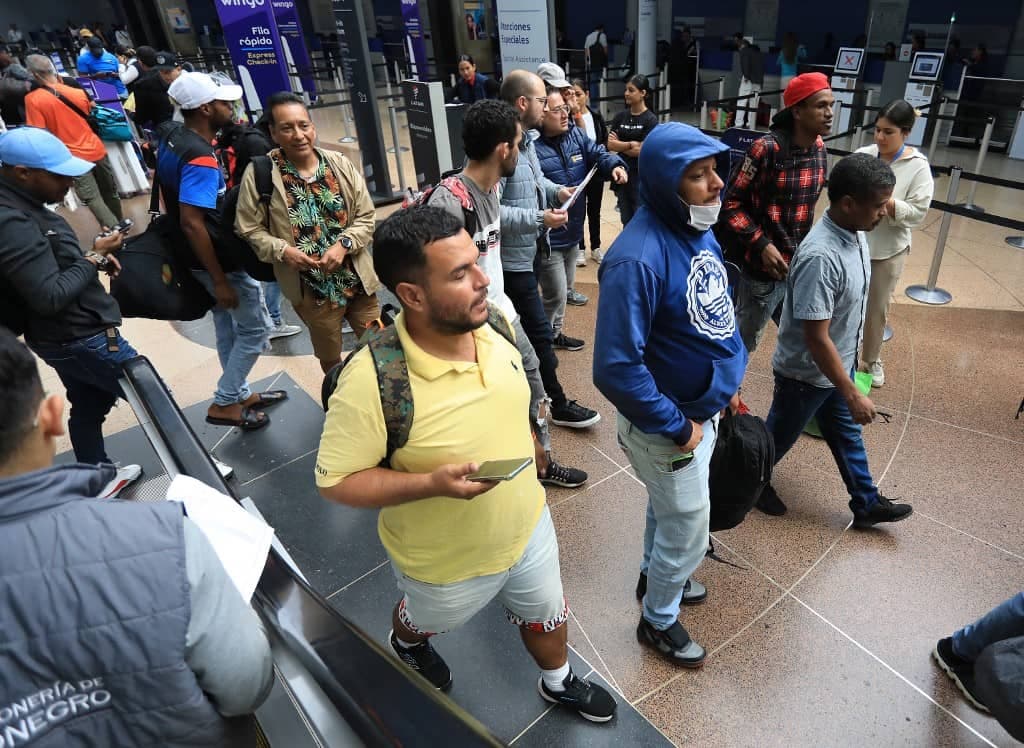 Fact Check: Trump administration sent 299 migrants to Panama in February 2025.