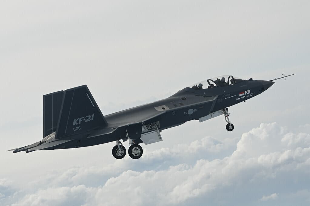 Fact Check: KAI's stock surged 5.34% after KF-21 contract announcement.